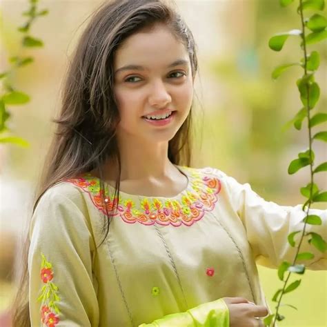 Aina Asif: Wiki, Bio, Age, Height, Siblings, Family ...